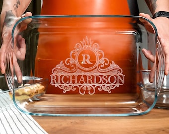 Family Name Casserole Baking Dish, Personalized Glass Casserole Dish, Engraved Baking Dish, Housewarming Gift, Kitchenware Apple Pie Dish
