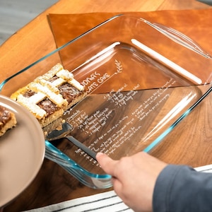 Mormors handskrivna receptfat, graverad gryta, personlig glasugnsform, familjereceptjulrätter, present till mormor