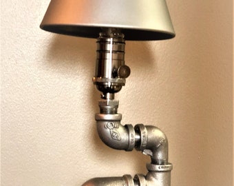Industrial pipe light fixture with shade - Edison bulb pipe lamp/"Spartan"