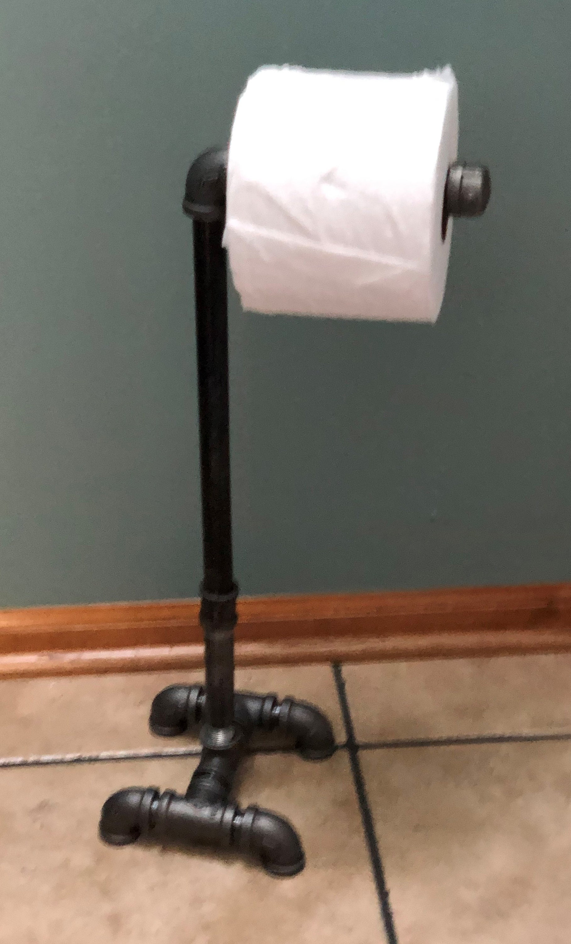 Pipe Decor 1/2 in. x 2.4 ft. L Black Steel Pipe Freestanding Toilet Paper Holder Kit