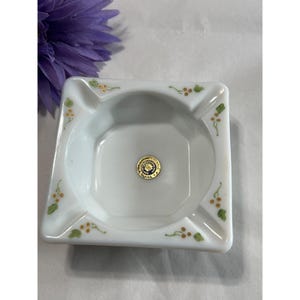 Vintage Westmoreland Milk Glass Ashtray/Dish With Grape & Vine Design