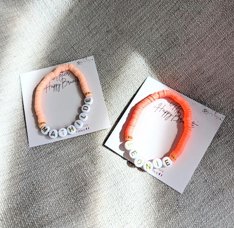 PULSERA PERSONALIZABLE CONSTANCE - Pulsera personalizada. Cuentas Heishi - (nombre / palabra / mantra / iniciales) imagen 3