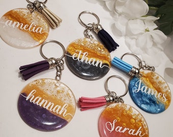 Llavero de resina personalizado / Llavero de acrílico / Llaveros de acrílico personalizados / Regalos de propuesta de dama de honor / Regalos para el Día de la Madre / Llavero con nombre