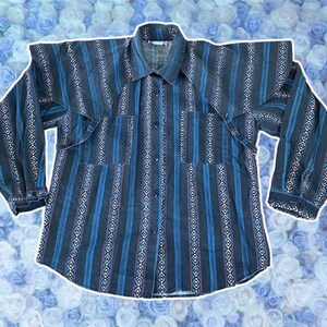 Vintage Made in USA Caped Shoulder Padded 80s Western Top Long Sleeved Button Down Collared Black Blue Womens Sas’sa Medium Rodeo Core Shirt