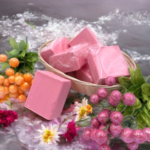 Organic Rose ( 4 PIECES ) Luxurious Handmade Rose Soap - Pamper Yourself with the Delicate Aroma of Fresh Roses
