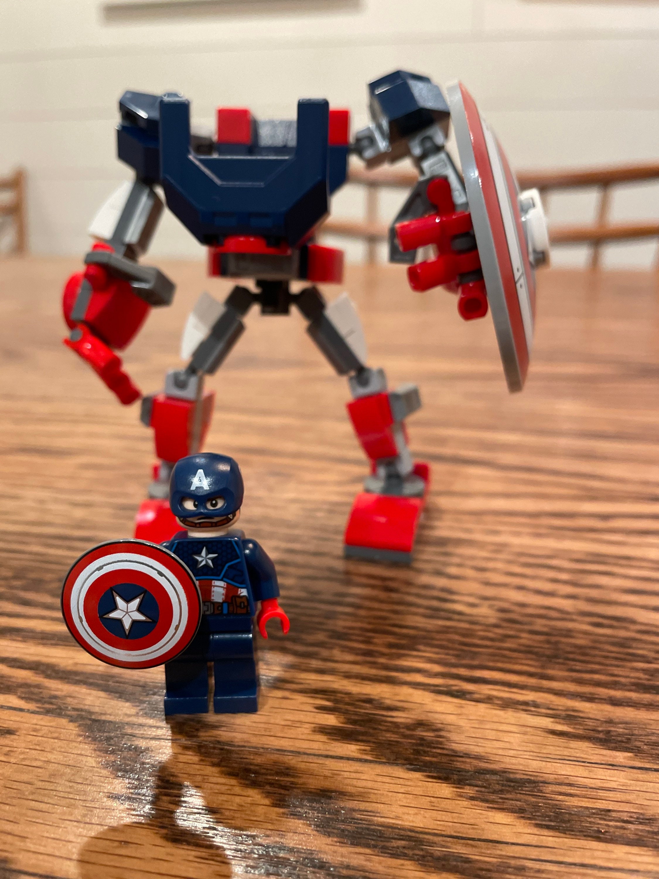 Lego robot captain america hotsell