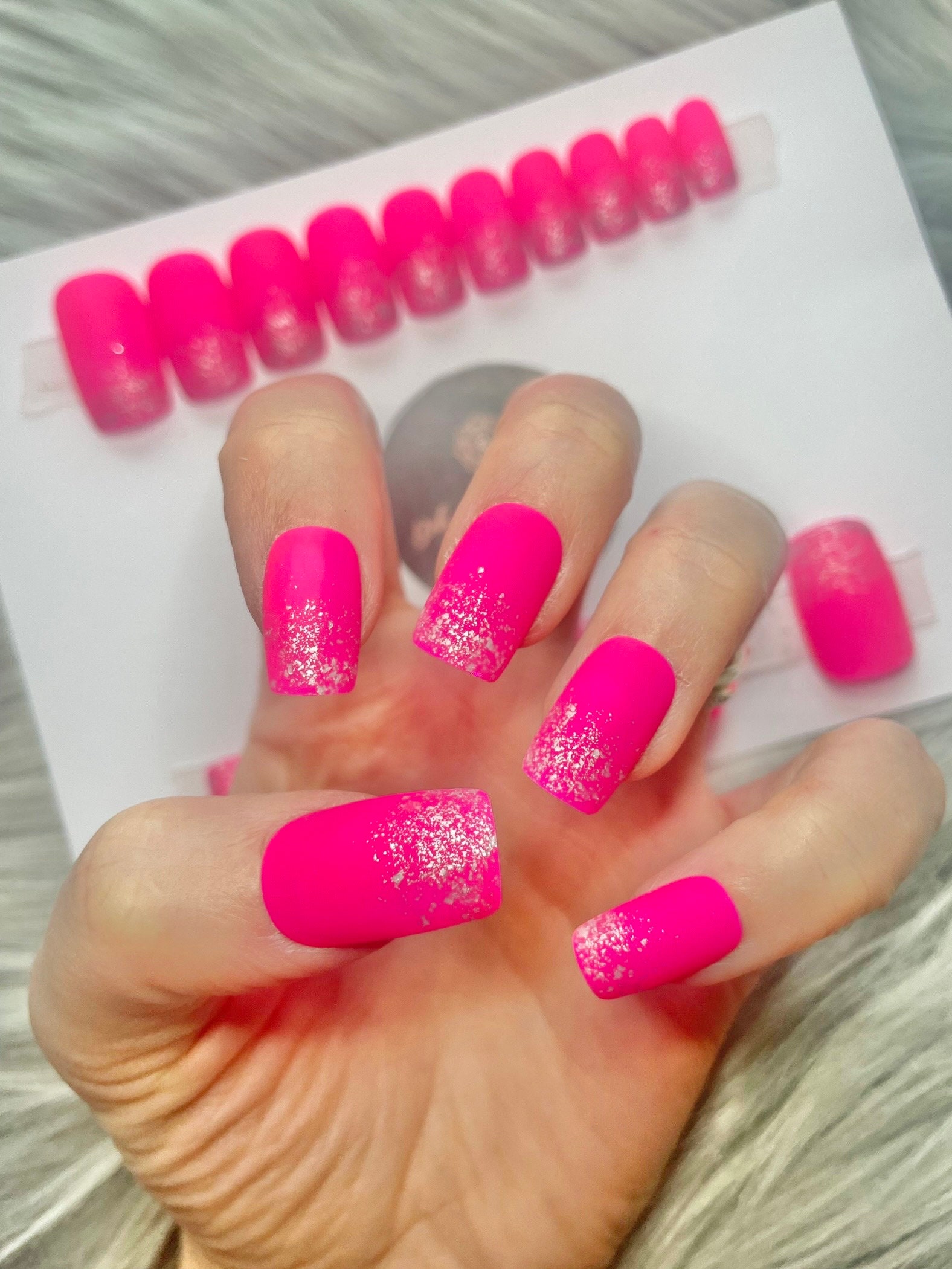 37 Hot Pink Nails With Design | Ongles d'éclat, Ongles en acrylique, Beaux  ongles