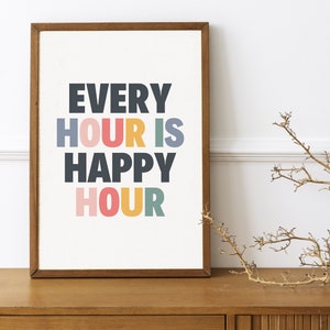 Happy Hour Printable Wall Art, Kolorowa typografia, Wydruk w akademiku, Modny wystrój wózka barowego, Znak dyskotekowy, Plakat na imprezę domową do pobrania