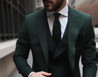 Men's Dark Green Peak Lapel 3-Piece Suit - Sophisticated Tailored Business Attire - Modern Formal Ensemble, The Rising Sun Store, Vardo