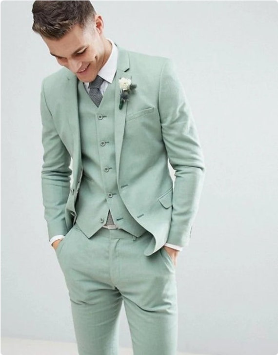 29 Stylish Groomsmen from Real Weddings