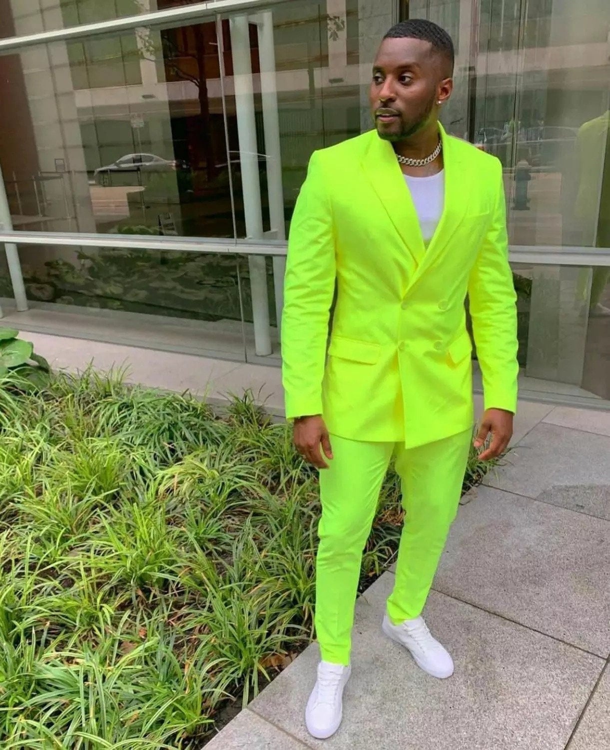 Traje verde fosforescente 2025 hombre