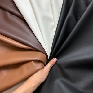 Tela al corte tapicería imitación piel Cannes marrón ancho 140 cm