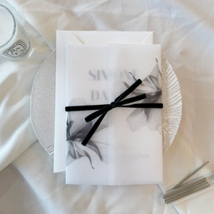 Inviti di nozze floreali contemporanei Noir - Design elegante e moderno