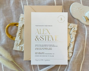 Invitaciones de boda de lujo con lámina dorada de Modern Muse: diseño elegante y con estilo