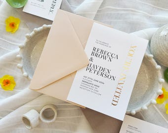 Invitaciones de boda con marco dorado y prefabricadas: impresión digital con tinta personalizada