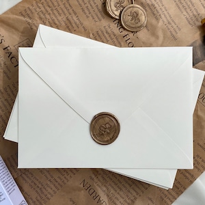 Ivory Banker Envelope - 187x130mm