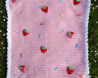 Strawberry milkshake blanket (pdf only)