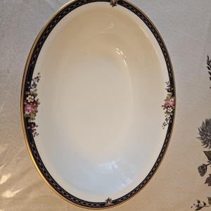 NWOT Royal Doulton Centennial Rose Uncovered Vegetable Bowl
