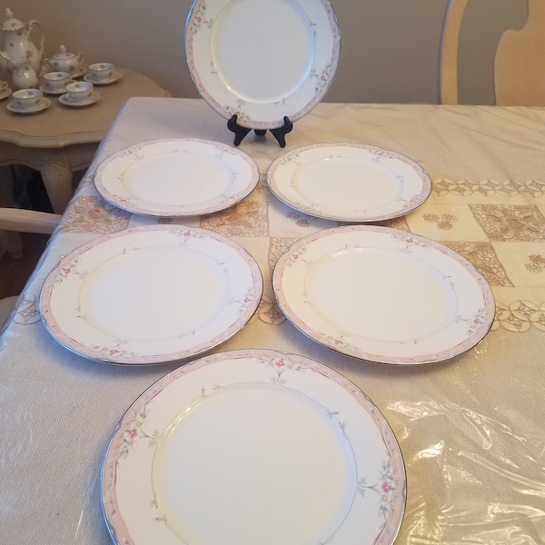 Lenox Emily Dinner Plates and Salad/Dessert Plates