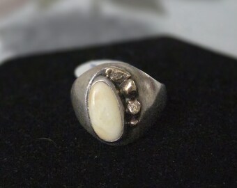 Vintage Mother of Pearl and Sterling Silver Statement Ring