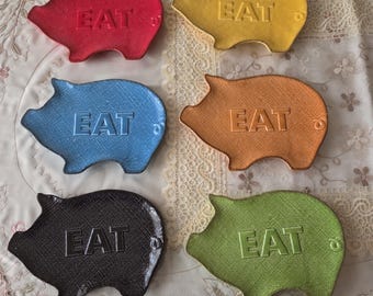 NWOT Pig Plates