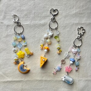 Snoop White Cartoon Dog Kawaii Handmade Beaded Keychain | Dairy Edition