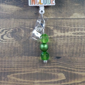 Green Bead Badge Reel Charm | Zipper Charm | Planner Charm | Badge Buddy Charm | Cute Badge Holder Charm | Stitch Marker | Lanyard Charm
