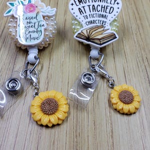 Sunflower Badge Reel Charm | Flower Zipper Charm | Planner Charm | Badge Buddy Charm | Badge Holder Charm | Stitch Marker | Lanyard Charm