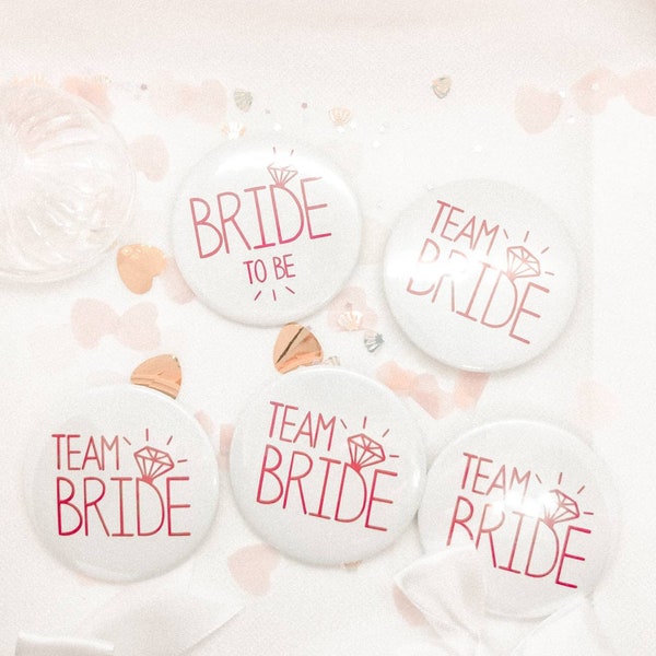 Pin's badge Bride to be et team bride à offrir pour fête de mariée EVJF annonce de mariage
