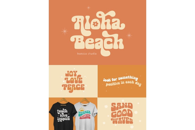 Może przedstawiać: Zestaw czterech wzor&oacute;w koszulek z retro typografią i ilustracjami. Wzory obejmują "Aloha Beach", "Joy Love Peace", "Sand Good Waves" i "Summer Shine".