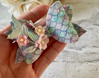Mermaid hair bows,mermaid bow,hair accessories,hair bows,mermaid hair bow,mermaid gifts,unique bows,hair clips, girls mermaid bows, mermaids