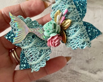 Mermaid hair bows,mermaid bow,hair accessories,hair bows,mermaid hair bow,mermaid gifts,unique bows,hair clips, girls mermaid bows, mermaids