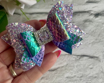 Mermaid hair bows,mermaid bow,hair accessories,hair bows,mermaid hair bow,mermaid gifts,unique bows,hair clips, girls mermaid bows, mermaids