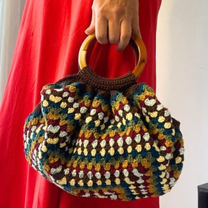 Granny Square Crochet Bag Pattern: Beginner-Friendly Boho PDF + Video