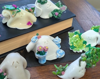 Polymer Clay Ghost Figurines: Halloween Spooky Home Decor Set