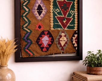 Quadro decorativo vintage em formato de fragmento de tapete Kilim turco, com padrão étnico tribal geométrico (moldura de 50 x 60 cm)