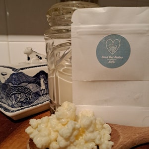 10g fresh Kefir Grains grown in 100% organic whole milk for making your own fresh kefir every day. It's easy, have a go image 4