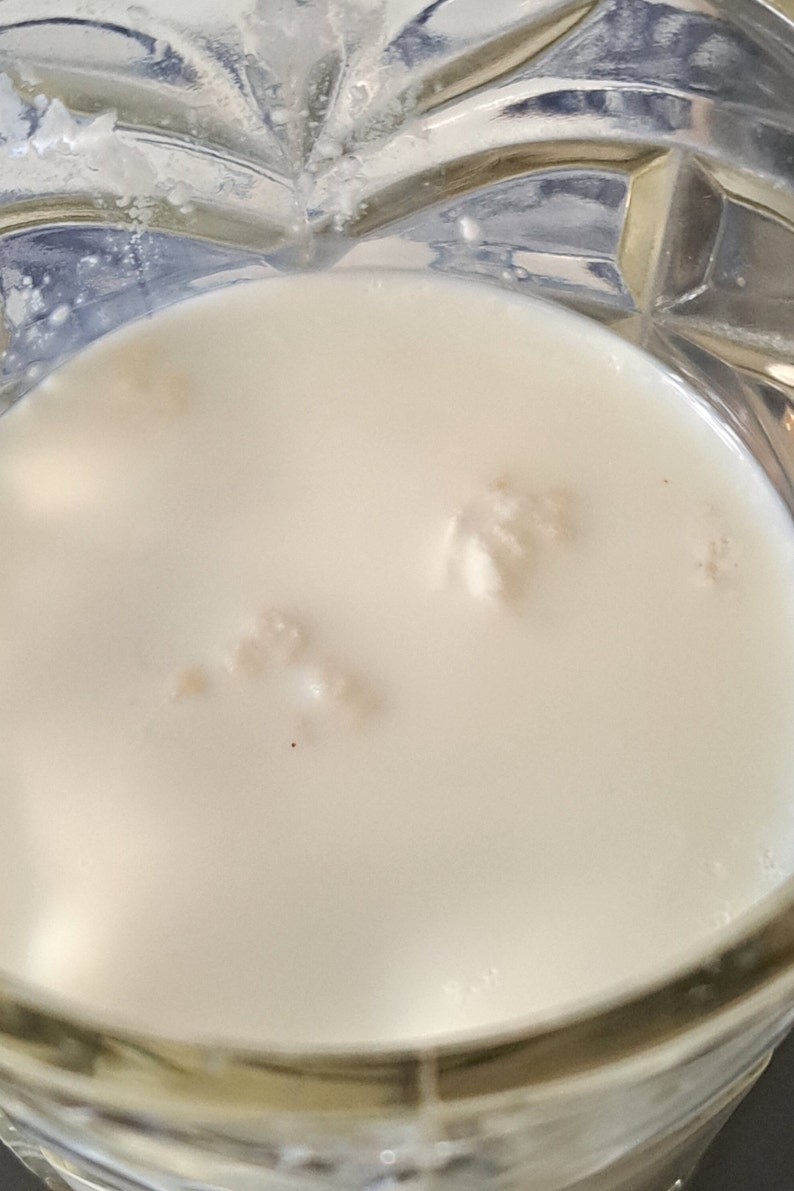 10g fresh Kefir Grains grown in 100% organic whole milk for making your own fresh kefir every day. It's easy, have a go image 6