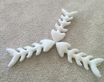 Fishbone Cat Kicker Toy: Soft Plush Toy with Organic Catnip