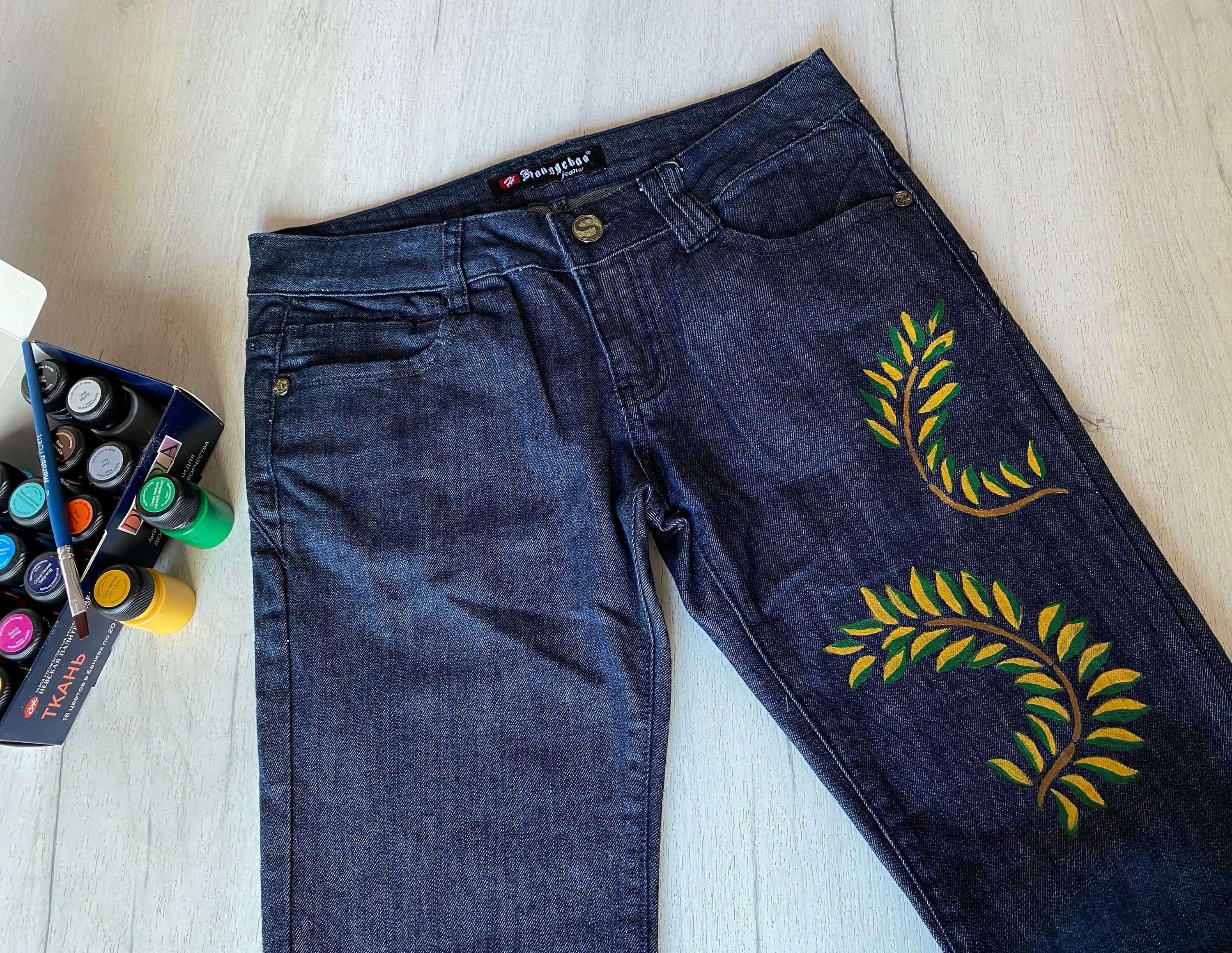 パンツ ETERNAL LOVE painted denim 32 ETERNAL LOVE painted denim 32 The Lovers: A Painting of