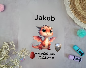 Bügelbild roter  Baby Drache  für Schultüte mit Namen / Datum A4