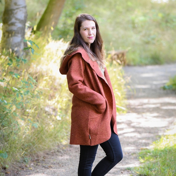 Walk coat for women made of 100% virgin wool rust for the transition