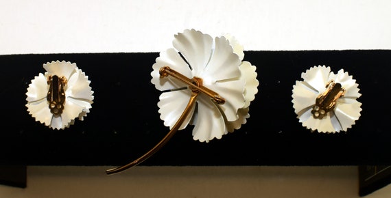 Vintage white flower set - image 5