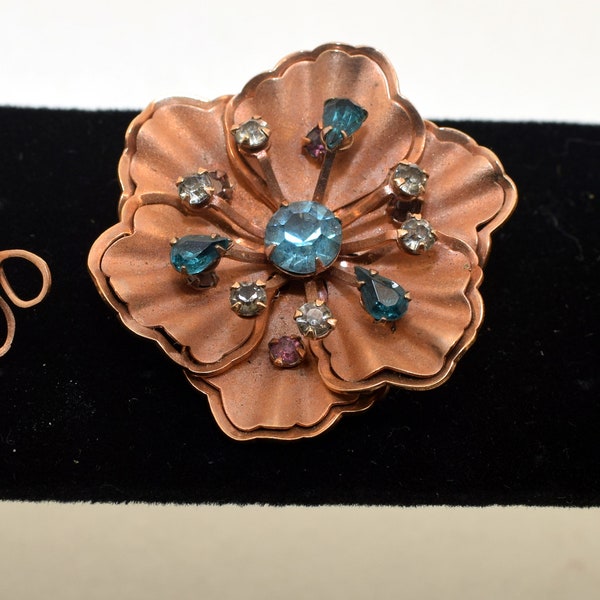 Vintage B.N. signed set of a brooch and a pair of earrings