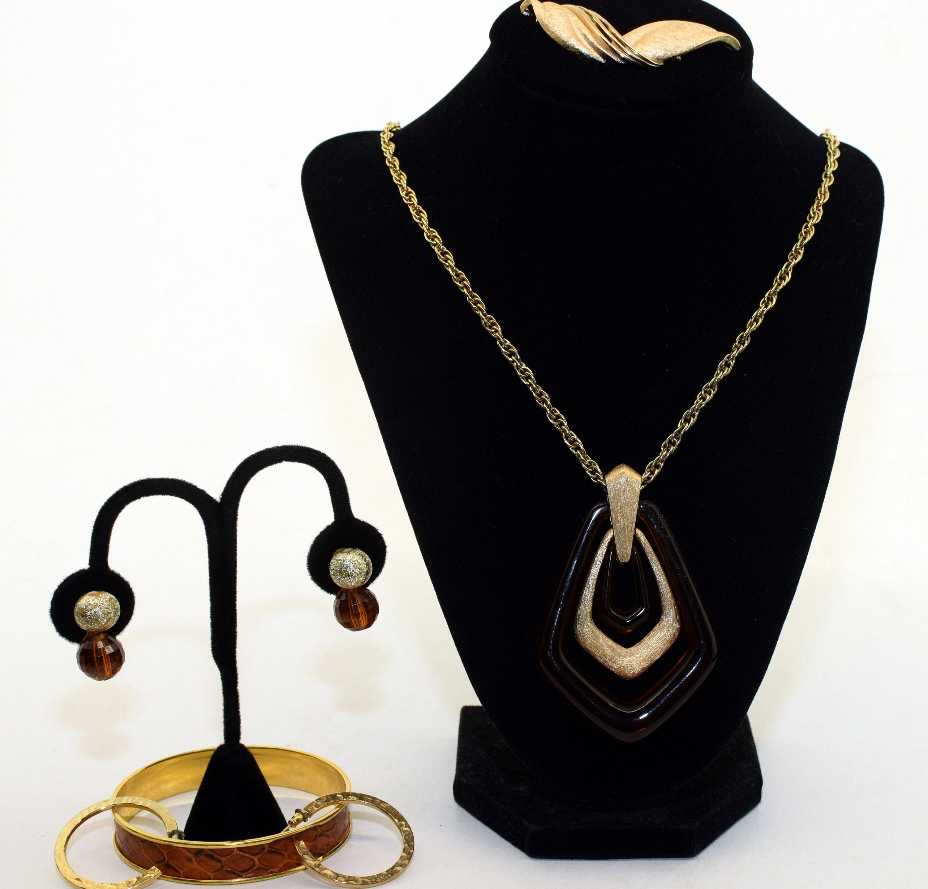 Urban artisan copper necklace deals