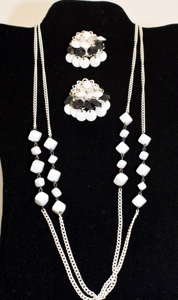 Vintage black and white necklace and earrings set