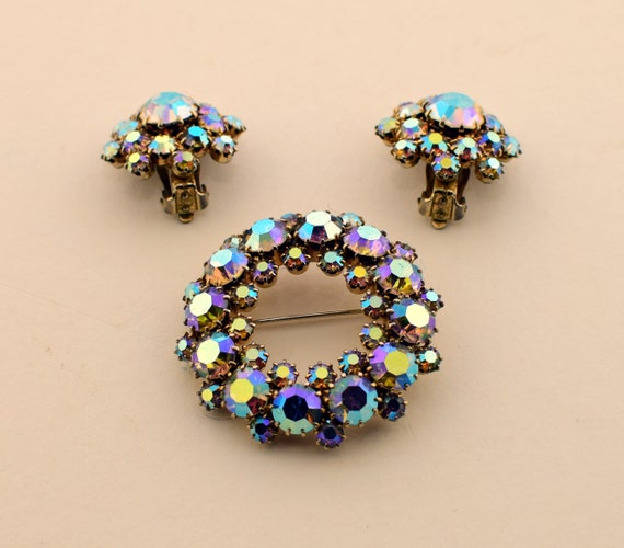 Vintage brooch/pin and clip earrings set - image 1