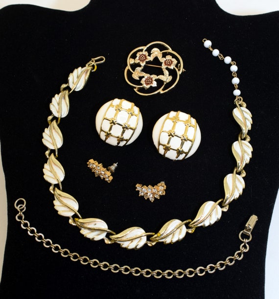 Vintage jewelry set - image 1