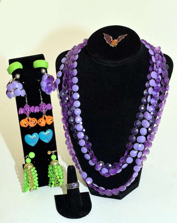 Vintage purple and green jewelry set