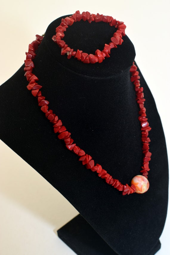 Fun vintage red stone necklace and bracelet set